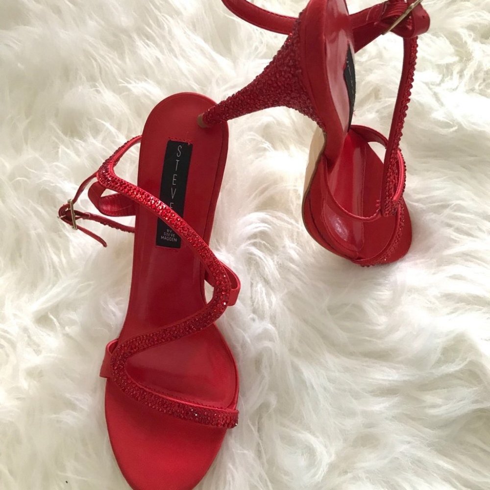 NWOT Steve Madden Heels